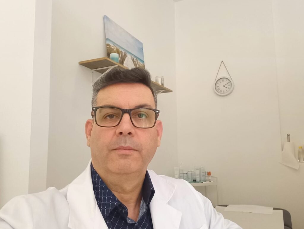Doctor Jorge González Ravelo.
Especialista en Mediciana General INtegral y Dermatología